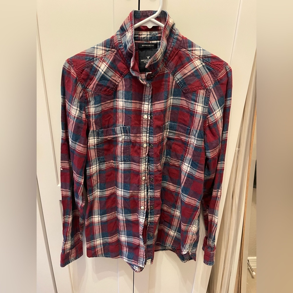 American Eagle red checkered button up flannel